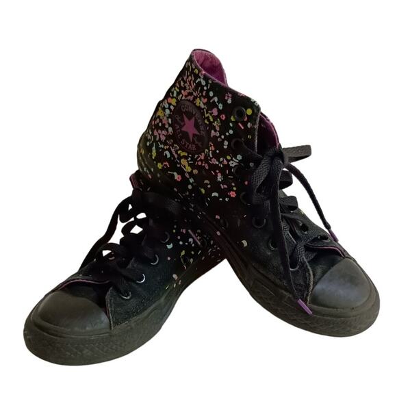 Converse Black w/ colorful floral print Chuck Taylor Hi Tops Big Girls Size 2 - Picture 1 of 12